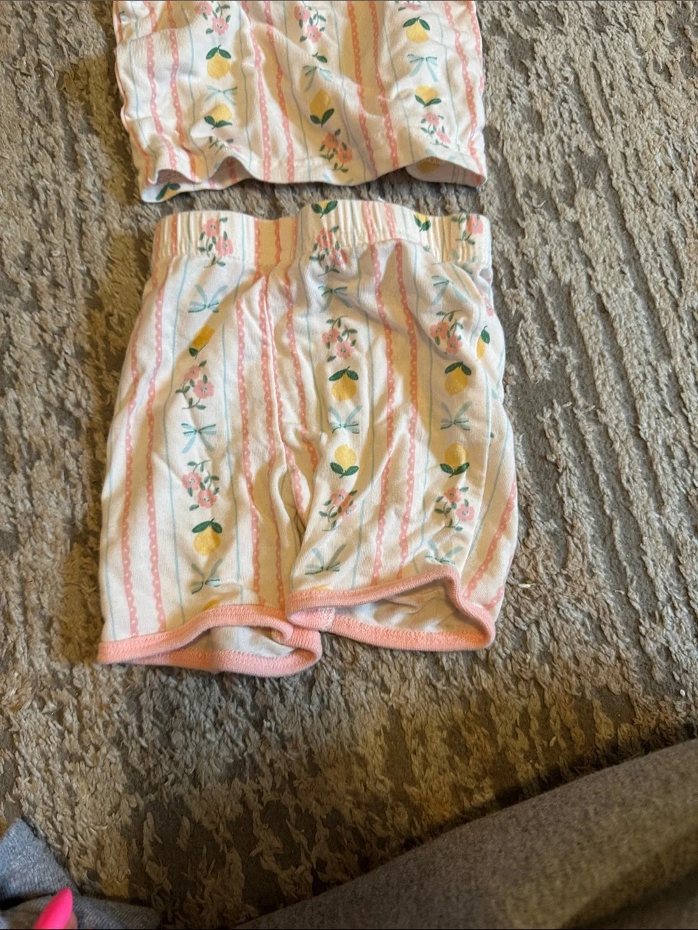 Burt's Bees Baby Pink and Yellow Floral Lemon Two-Piece Pajama Set size 12 month